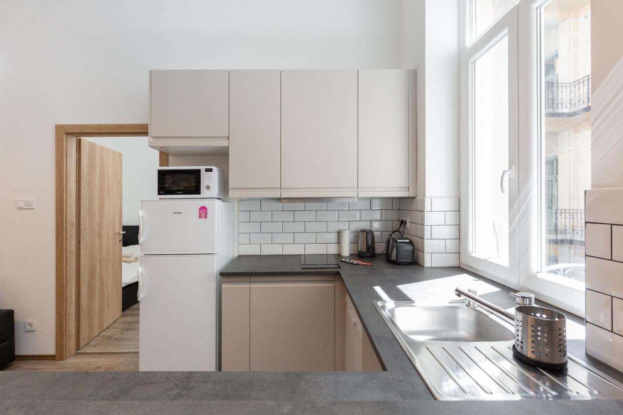 D78 Dohany Apartment — Photos 1